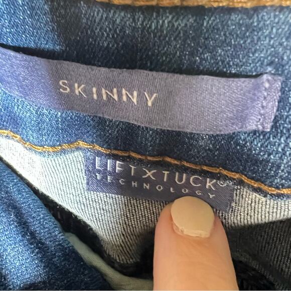 NYDJ medium wash lift and tuck technology skinny jeans size 12 B151 - Picture 3 of 5